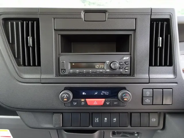 マツダ タイタン 2TG-LKR88C(2WD)の写真36