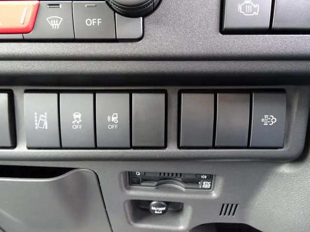 マツダ タイタン 2TG-LKR88C(2WD)の写真37