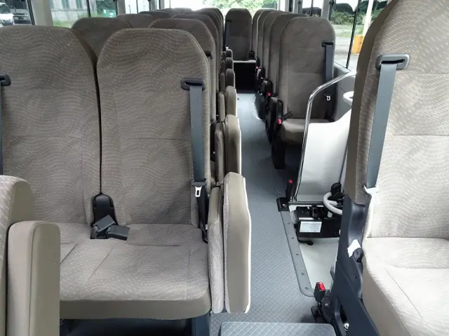 トヨタ コースター 2WG-GDB110(2WD)の写真12