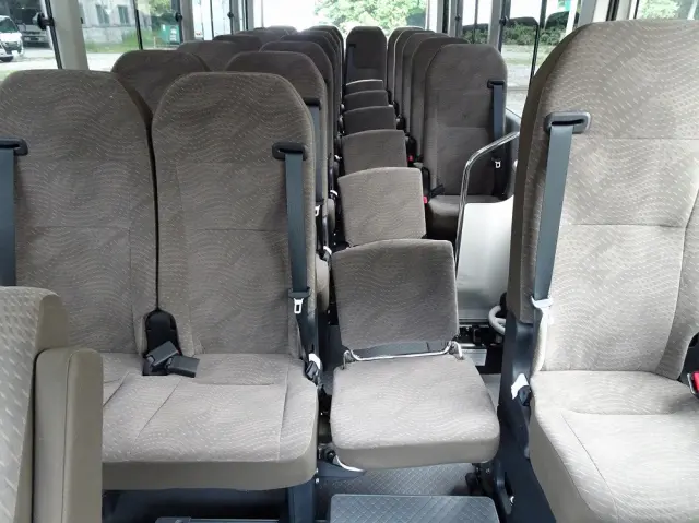 トヨタ コースター 2WG-GDB110(2WD)の写真13