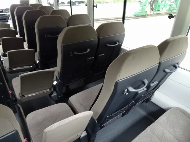 トヨタ コースター 2WG-GDB110(2WD)の写真16