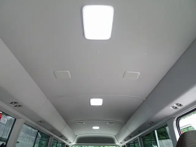 トヨタ コースター 2WG-GDB110(2WD)の写真17