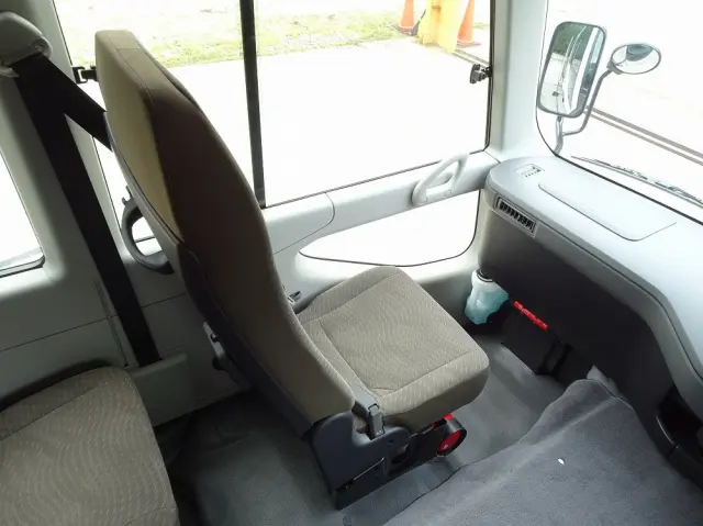 トヨタ コースター 2WG-GDB110(2WD)の写真23