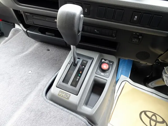 トヨタ コースター 2WG-GDB110(2WD)の写真34