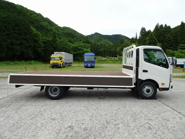 日野 デュトロ 2WG-XZU721M(2WD)の写真16