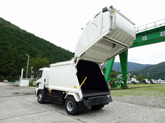 日野 レンジャー 2DG-GC2ABA(2WD)の写真6