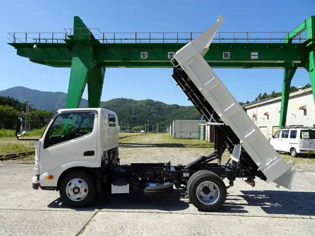日野 デュトロ 2WG-XZU603T(2WD)の写真7