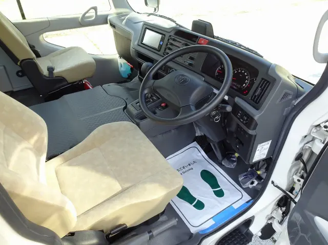 トヨタ コースター 2KG-GDB70(2WD)の写真4