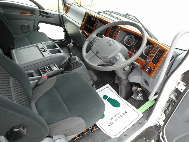 ＵＤ コンドル 2RG-BRR90S2(2WD)の写真4