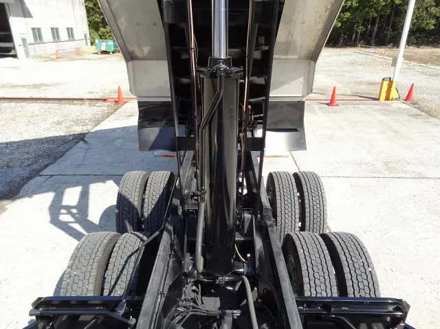 日野 プロフィア 2DG-FS1AHE(6x4)の写真21