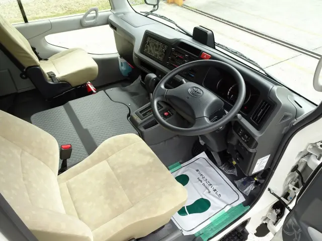 トヨタ コースター 2KG-GDB70(2WD)の写真4