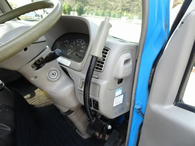 トヨタ ダイナ PB-XZU301H(2WD)の写真34