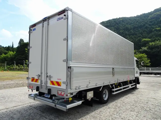 いすゞ フォワード 2RG-FRR90T4(2WD)の写真2