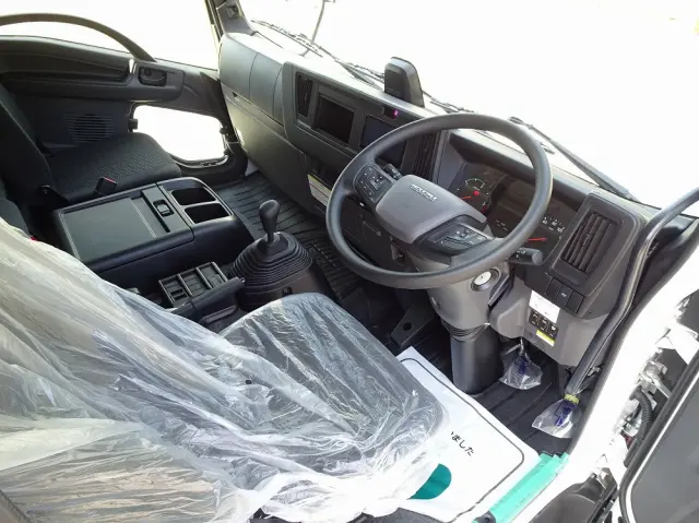 いすゞ フォワード 2RG-FRR90T4(2WD)の写真4