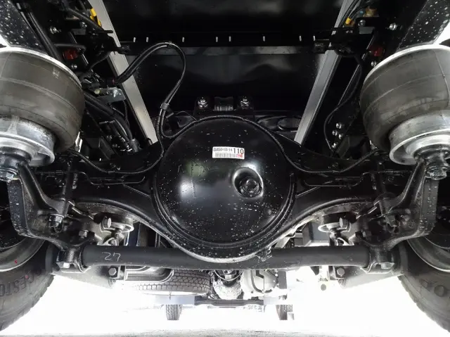 いすゞ フォワード 2RG-FRR90T4(2WD)の写真9