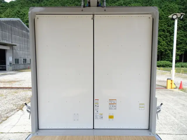 いすゞ フォワード 2RG-FRR90T4(2WD)の写真16