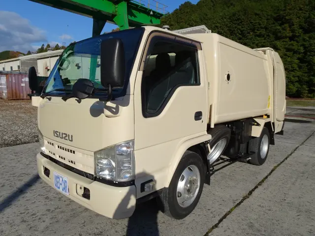 いすゞ エルフ SKG-NKR85YN(2WD)の写真1