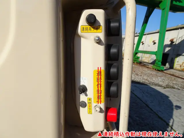いすゞ エルフ SKG-NKR85YN(2WD)の写真14