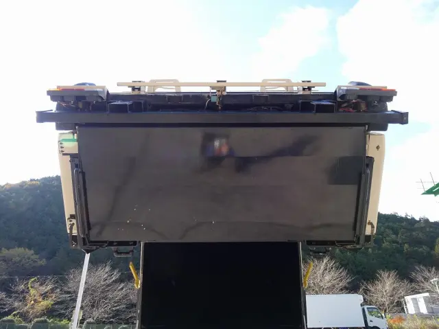 いすゞ エルフ SKG-NKR85YN(2WD)の写真20