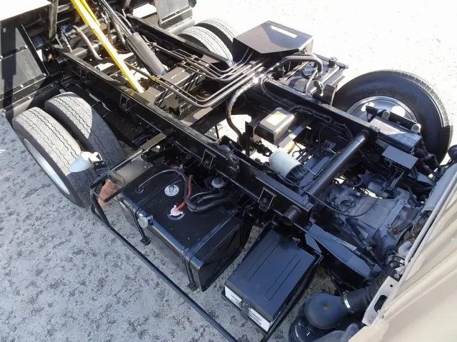 いすゞ エルフ SKG-NKR85YN(2WD)の写真23