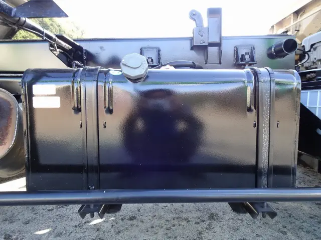 いすゞ エルフ SKG-NKR85YN(2WD)の写真26