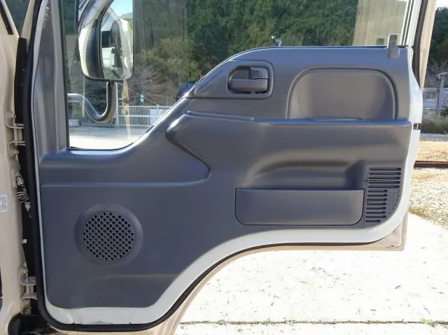 いすゞ エルフ SKG-NKR85YN(2WD)の写真42