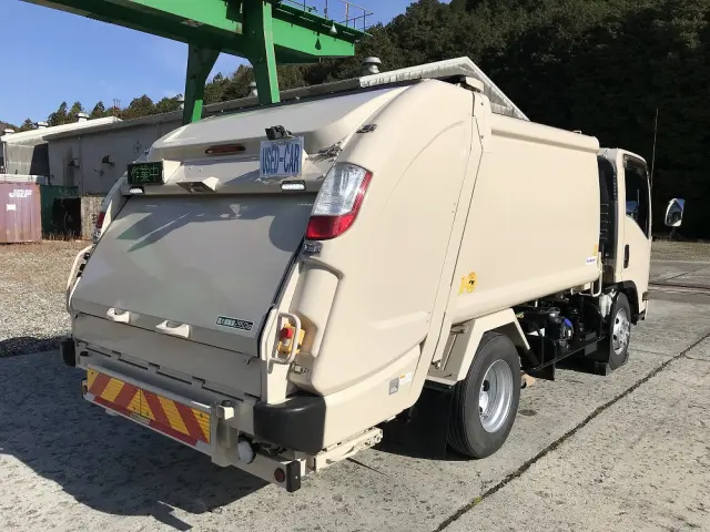 いすゞ エルフ 2PG-NPR88YN(2WD)の写真2