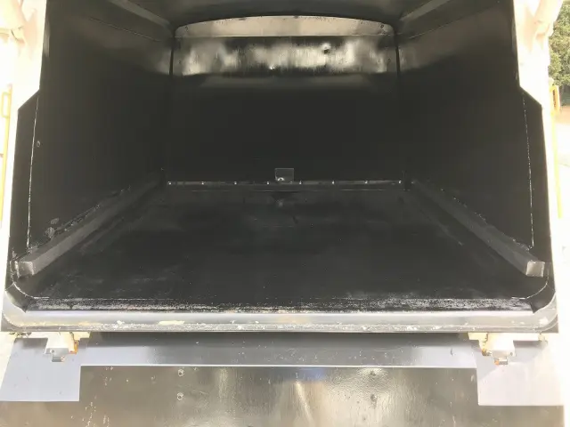 いすゞ エルフ 2PG-NPR88YN(2WD)の写真16