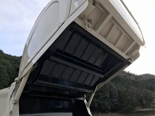 いすゞ エルフ 2PG-NPR88YN(2WD)の写真21