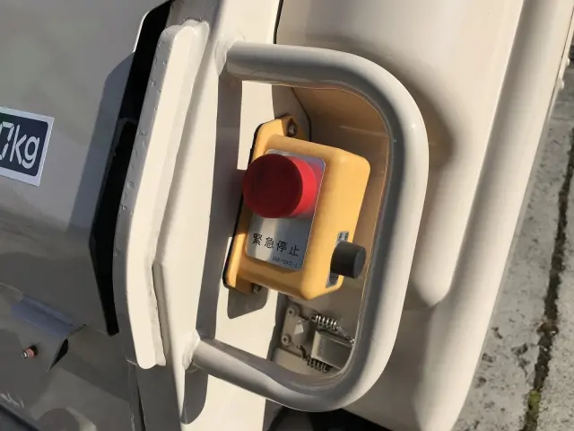 いすゞ エルフ 2PG-NPR88YN(2WD)の写真24