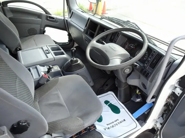 いすゞ フォワード LPG-FTR90S2(2WD)の写真4