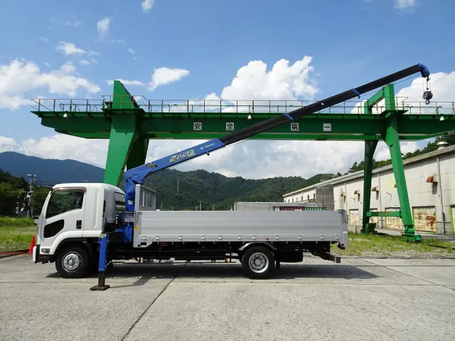いすゞ フォワード LPG-FTR90S2(2WD)の写真7