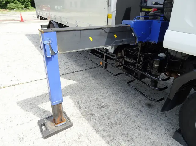 いすゞ フォワード LPG-FTR90S2(2WD)の写真14