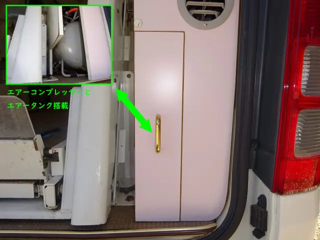トヨタ ハイエース CBF-TRH221K(2WD)の写真45