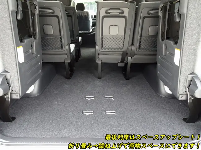 トヨタ ハイエースコミューター 3DF-GDH223B(2WD)の写真19