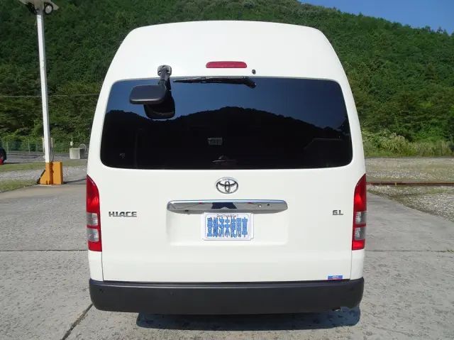 トヨタ ハイエースコミューター 3DF-GDH223B(2WD)の写真3