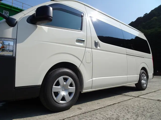 トヨタ ハイエースコミューター 3DF-GDH223B(2WD)の写真26