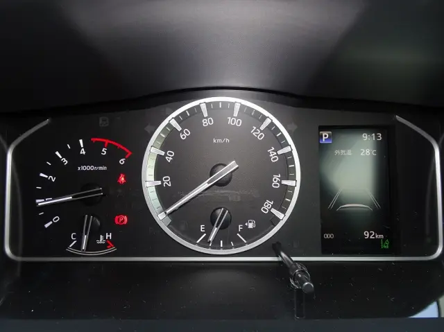 トヨタ ハイエースコミューター 3DF-GDH223B(2WD)の写真48