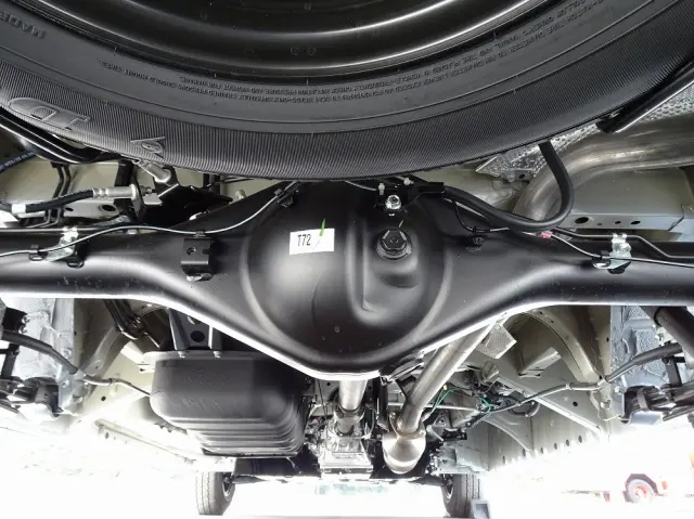 トヨタ ハイエースコミューター 3DF-GDH223B(2WD)の写真9