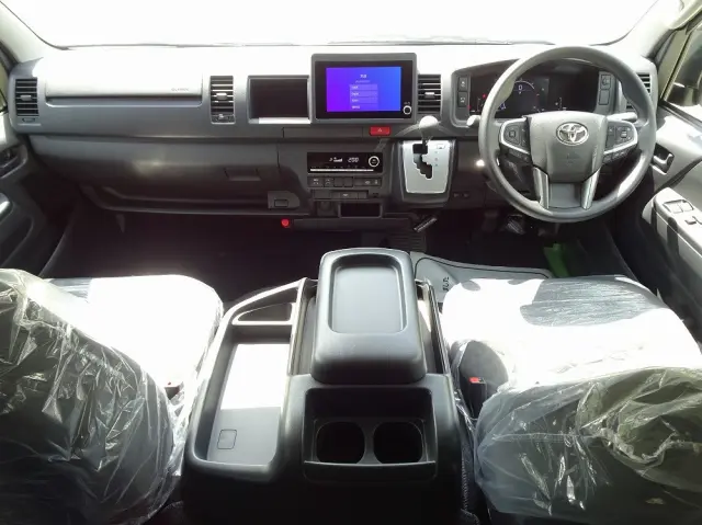 トヨタ ハイエースコミューター 3DF-GDH223B(2WD)の写真39