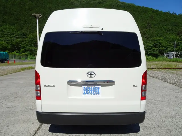 トヨタ ハイエースコミューター 3DF-GDH223B(2WD)の写真3
