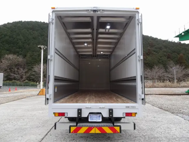 三菱 キャンター 2PG-FED90(2WD)の写真8