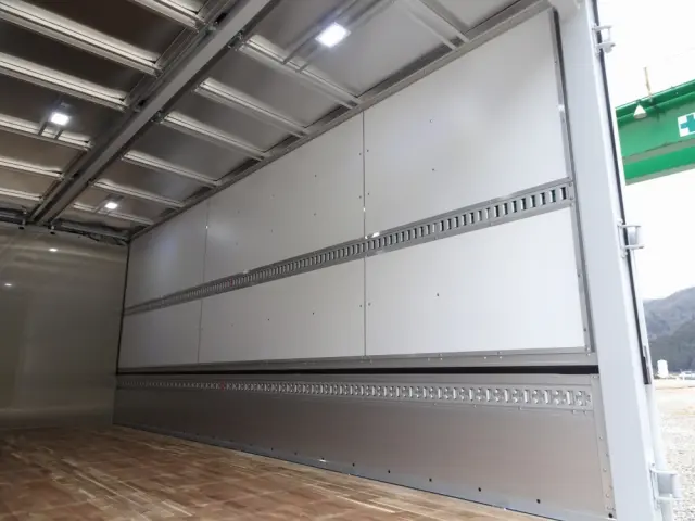 三菱 キャンター 2PG-FED90(2WD)の写真12