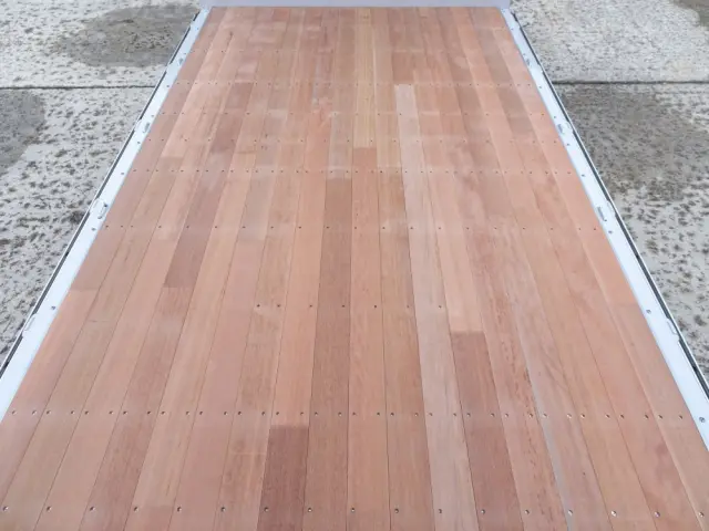 三菱 キャンター 2PG-FEB90(2WD)の写真14