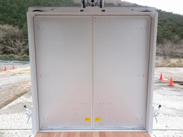 三菱 キャンター 2PG-FEB90(2WD)の写真16