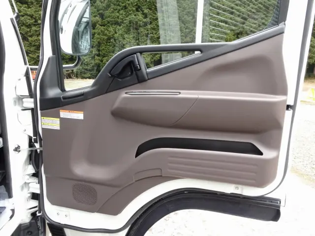 三菱 キャンター 2PG-FEB90(2WD)の写真42