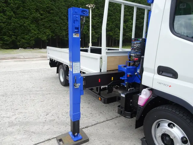 三菱 キャンター 2PG-FEB90(2WD)の写真15