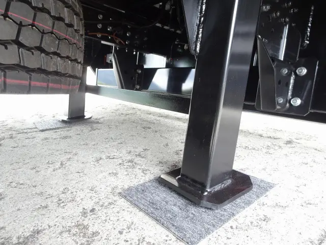 三菱 キャンター 2PG-FEB90(2WD)の写真16