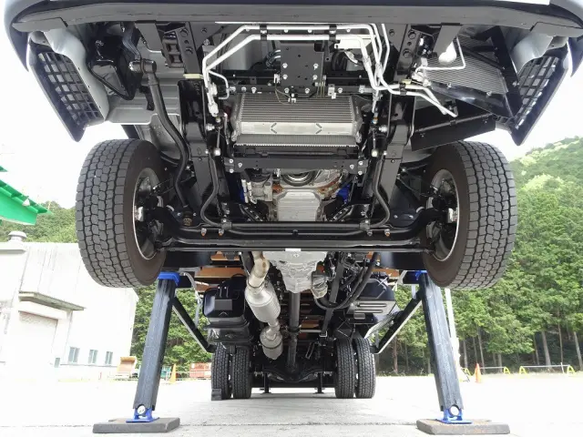 三菱 キャンター 2PG-FEB90(2WD)の写真38