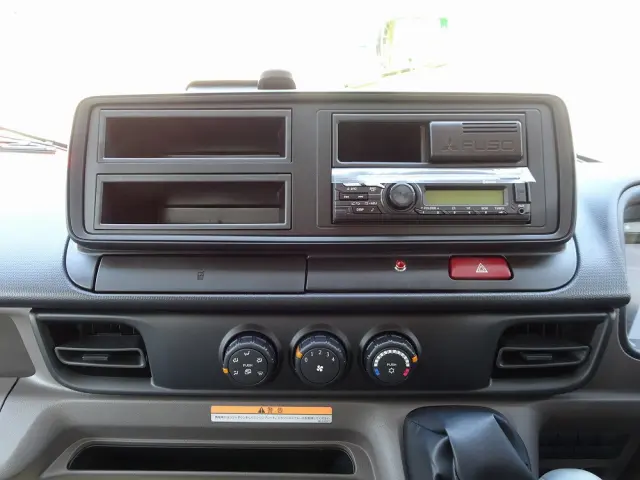 三菱 キャンター 2PG-FEB90(2WD)の写真37